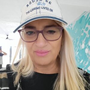 Meet your Posher, Romina